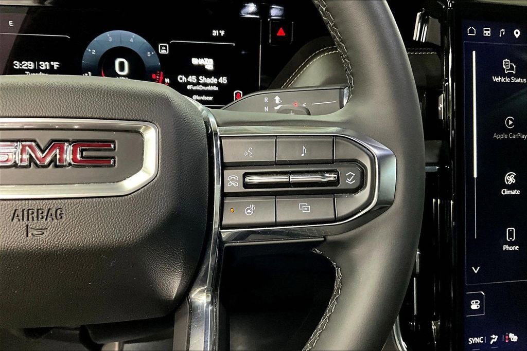 Used 2025 GMC Yukon Elevation w/ LPO, Elevation Black Package AWD/4WD image 12