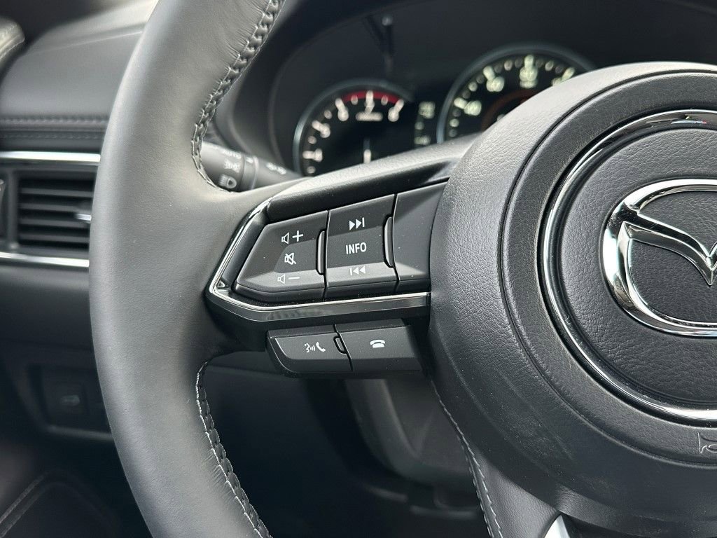 New 2025 MAZDA CX-5 Signature image 18