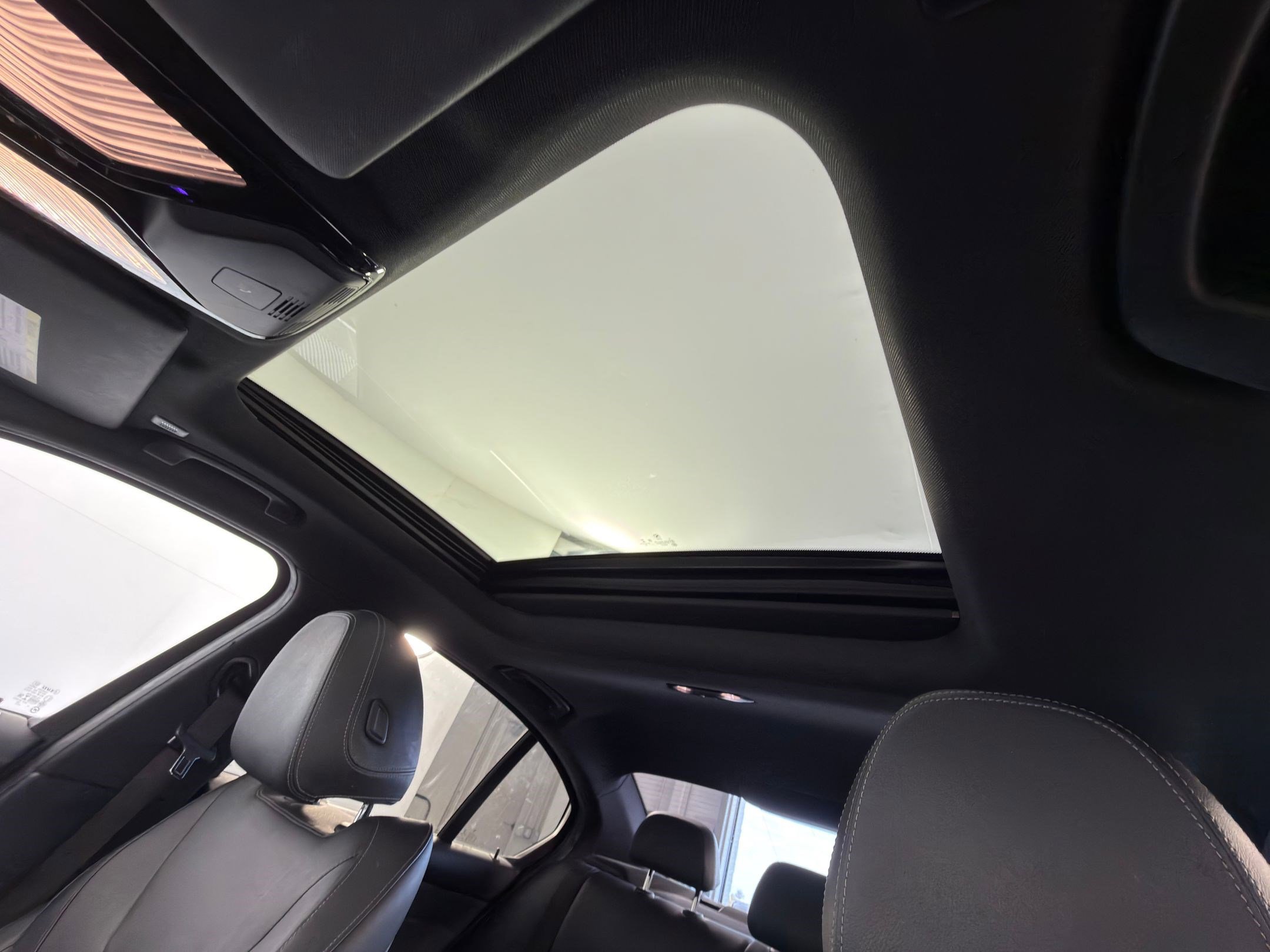 Used 2019 BMW 330i Sedan w/ Convenience Package image 14