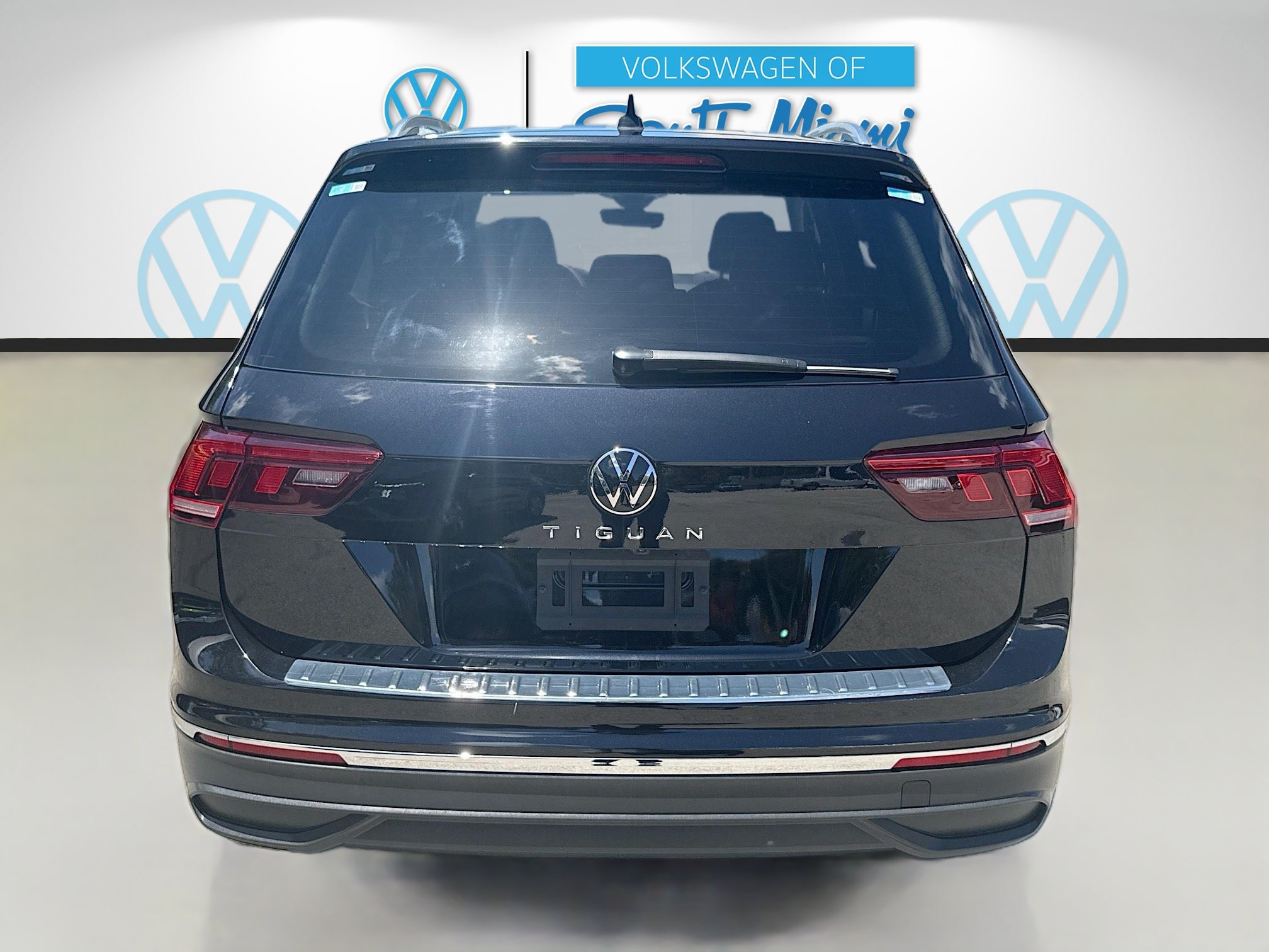 Certified 2024 Volkswagen Tiguan Wolfsburg Edition FWD image 6