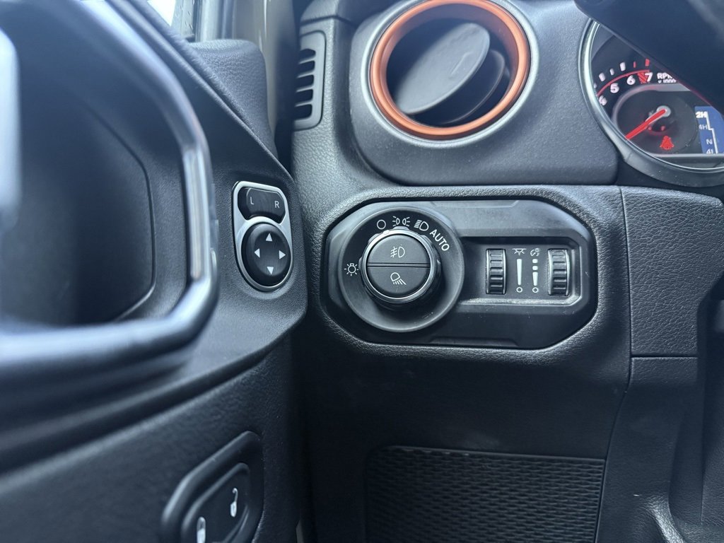 Used 2020 Jeep Gladiator Mojave image 13