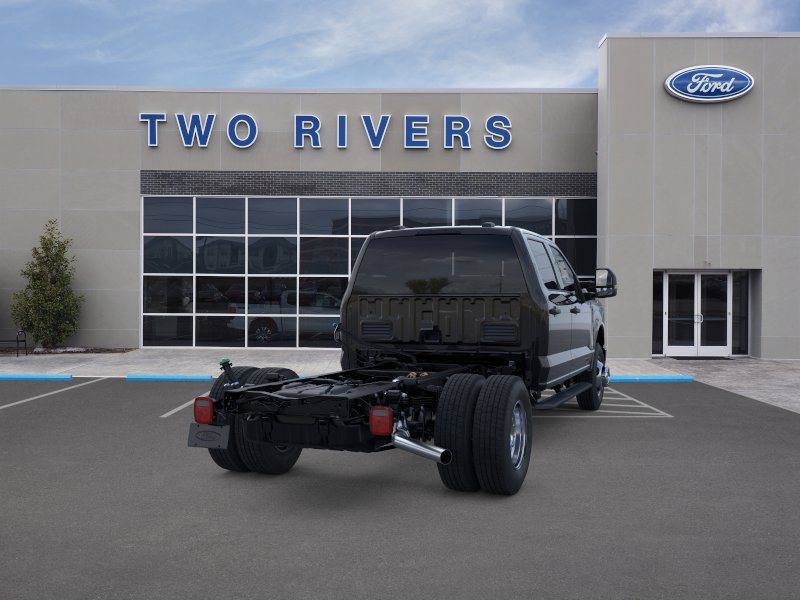 New 2026 Ford F350 4x4 Crew Cab DRW Super Duty image 8