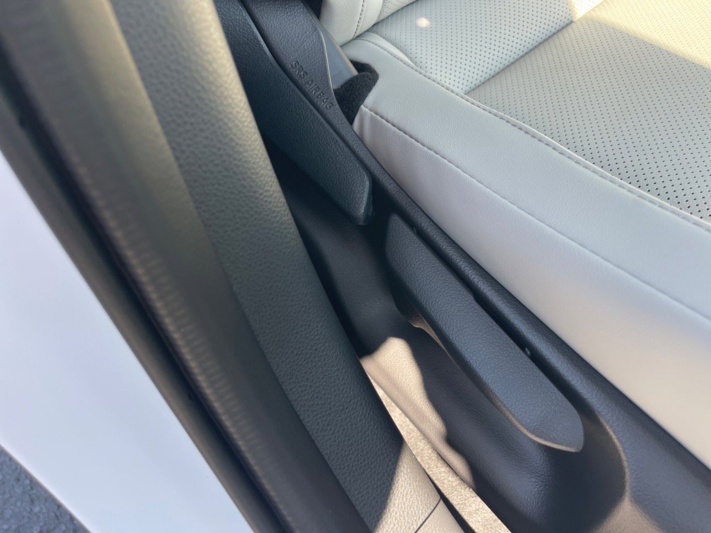 New 2026 Toyota Prius XLE FWD image 16
