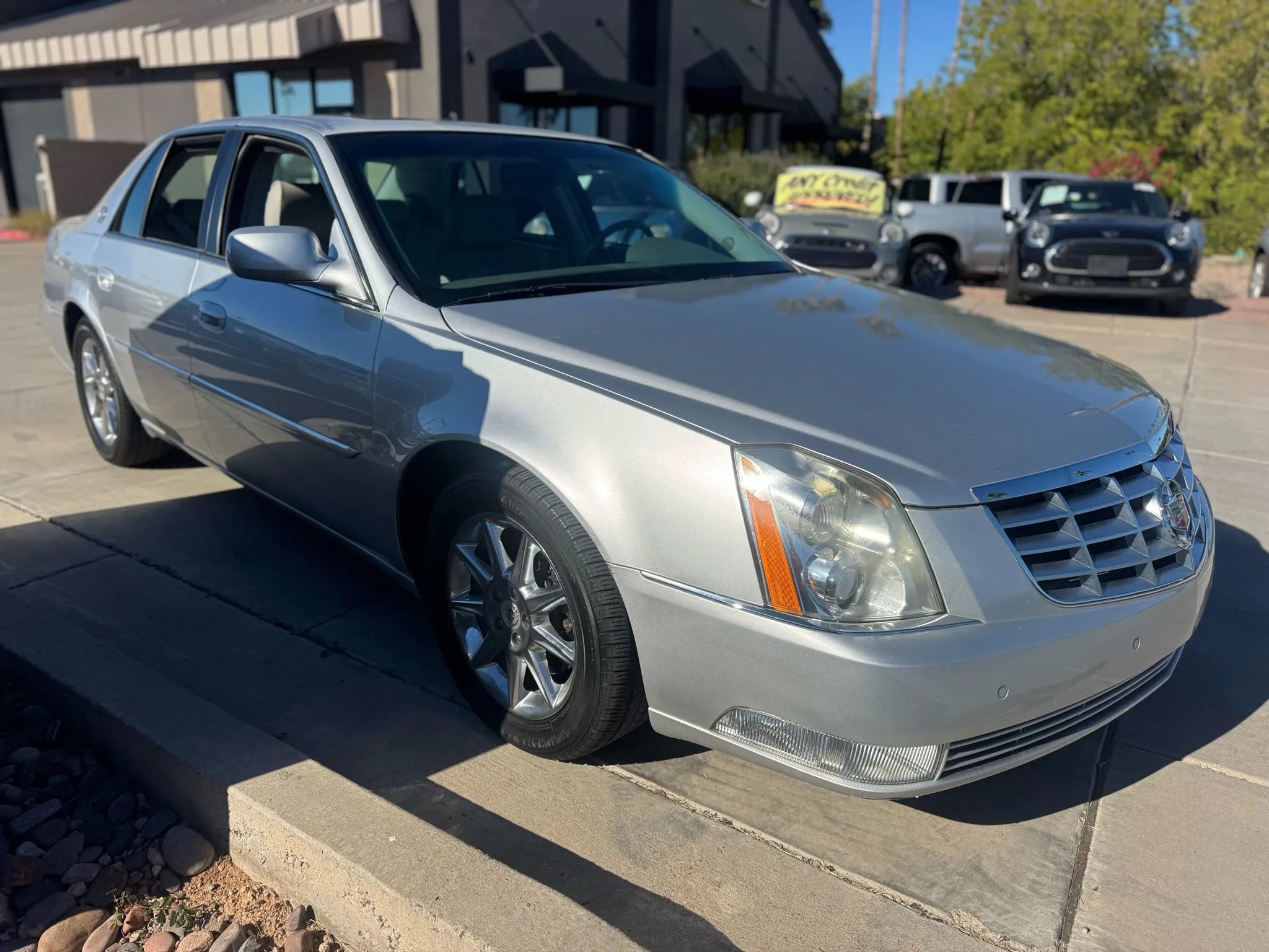 Used 2011 Cadillac DTS Luxury image 5
