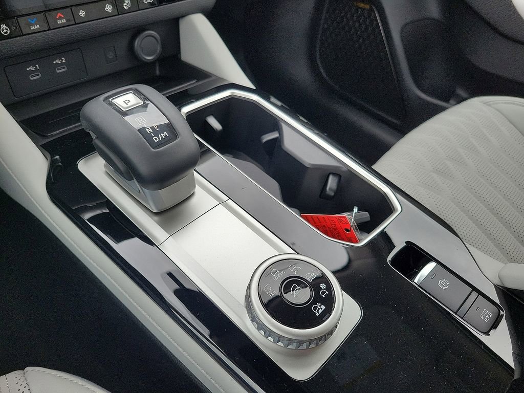 New 2025 Mitsubishi Outlander AWD image 16