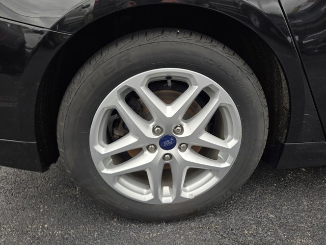 Used 2015 Ford Fusion SE FWD image 41