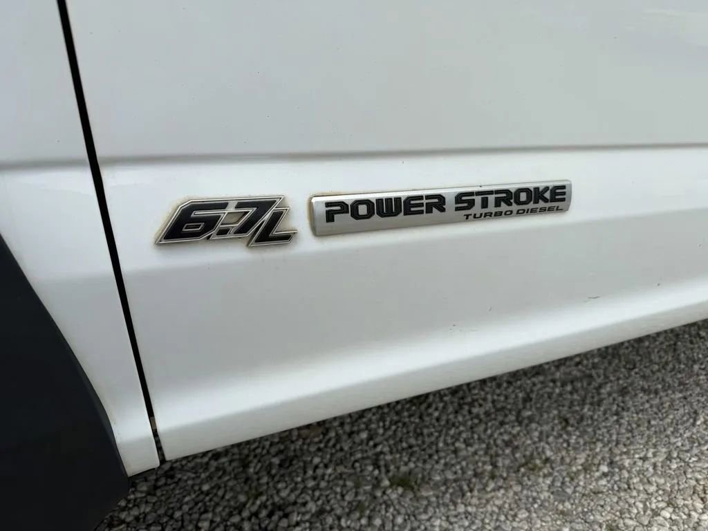 Used 2017 Ford F550 4x4 Crew Cab Super Duty image 10