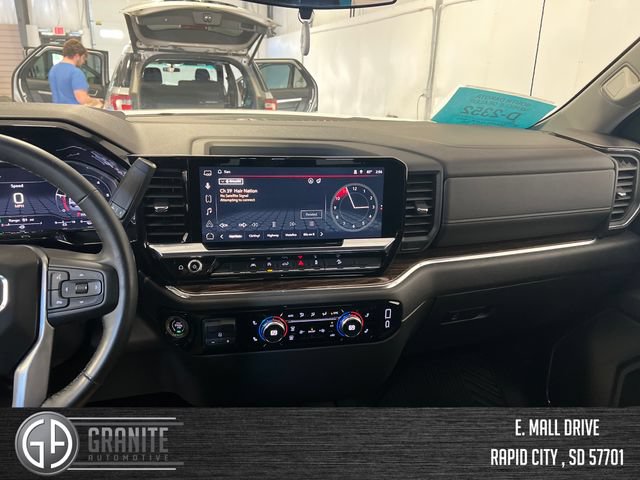 Used 2024 GMC Sierra 1500 Elevation w/ X31 Off-Road Package AWD/4WD image 12