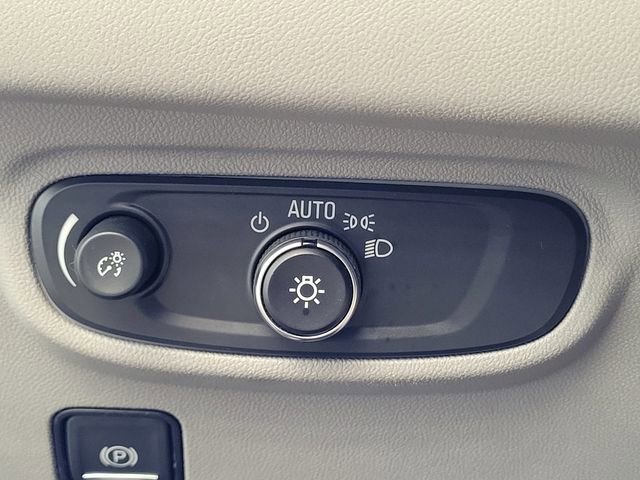 Used 2024 GMC Terrain SLE image 15