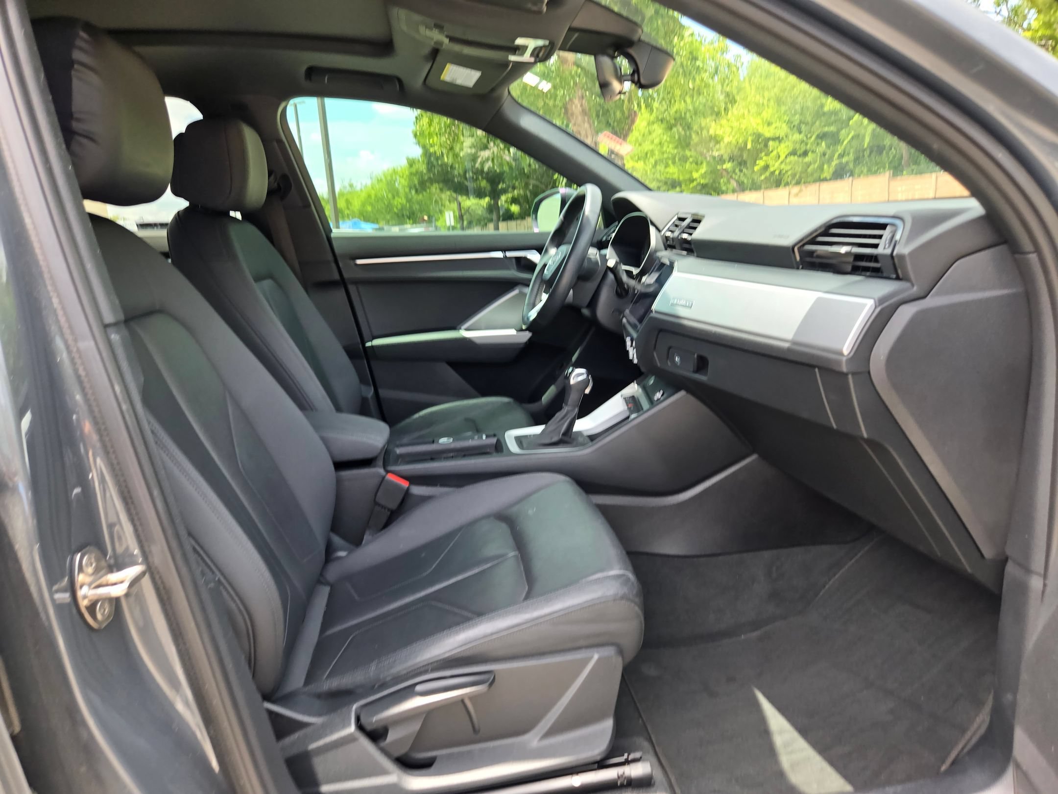 Used 2020 Audi Q3 2.0T Premium AWD/4WD image 27