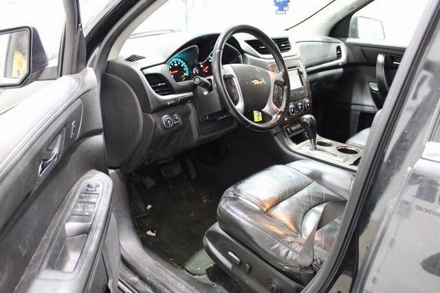 Used 2014 Chevrolet Traverse LT image 2