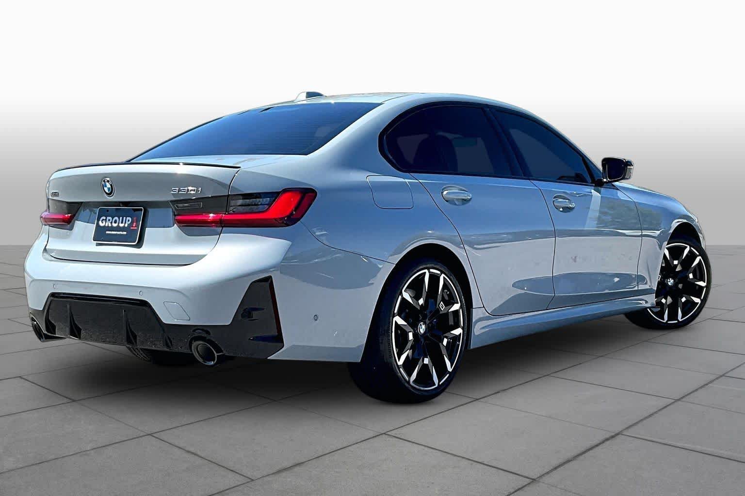 Used 2026 BMW 330i xDrive Sedan w/ M Sport Package AWD/4WD image 12