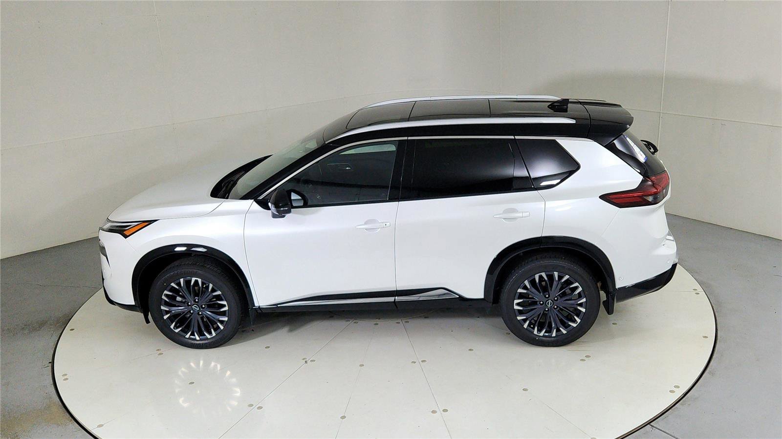 New 2026 Nissan Rogue Platinum w/ Platinum Premium Package image 43