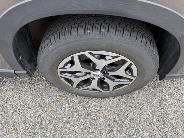 Used 2023 Subaru Forester Premium AWD/4WD image 19
