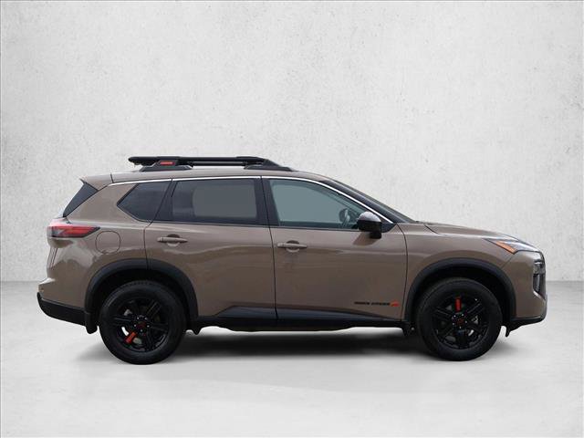 Used 2025 Nissan Rogue SV AWD/4WD image 4
