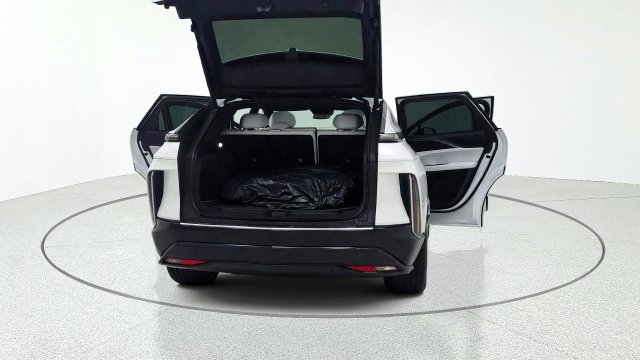 Used 2025 Cadillac Lyriq Luxury w/ LPO, Floor Liner Package RWD image 17