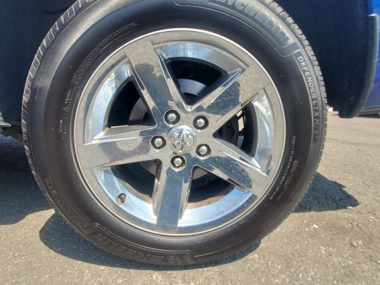 Used 2015 RAM 1500 Express AWD/4WD image 26