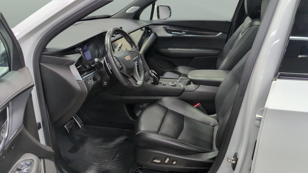 Used 2023 Cadillac XT6 Sport AWD/4WD image 9