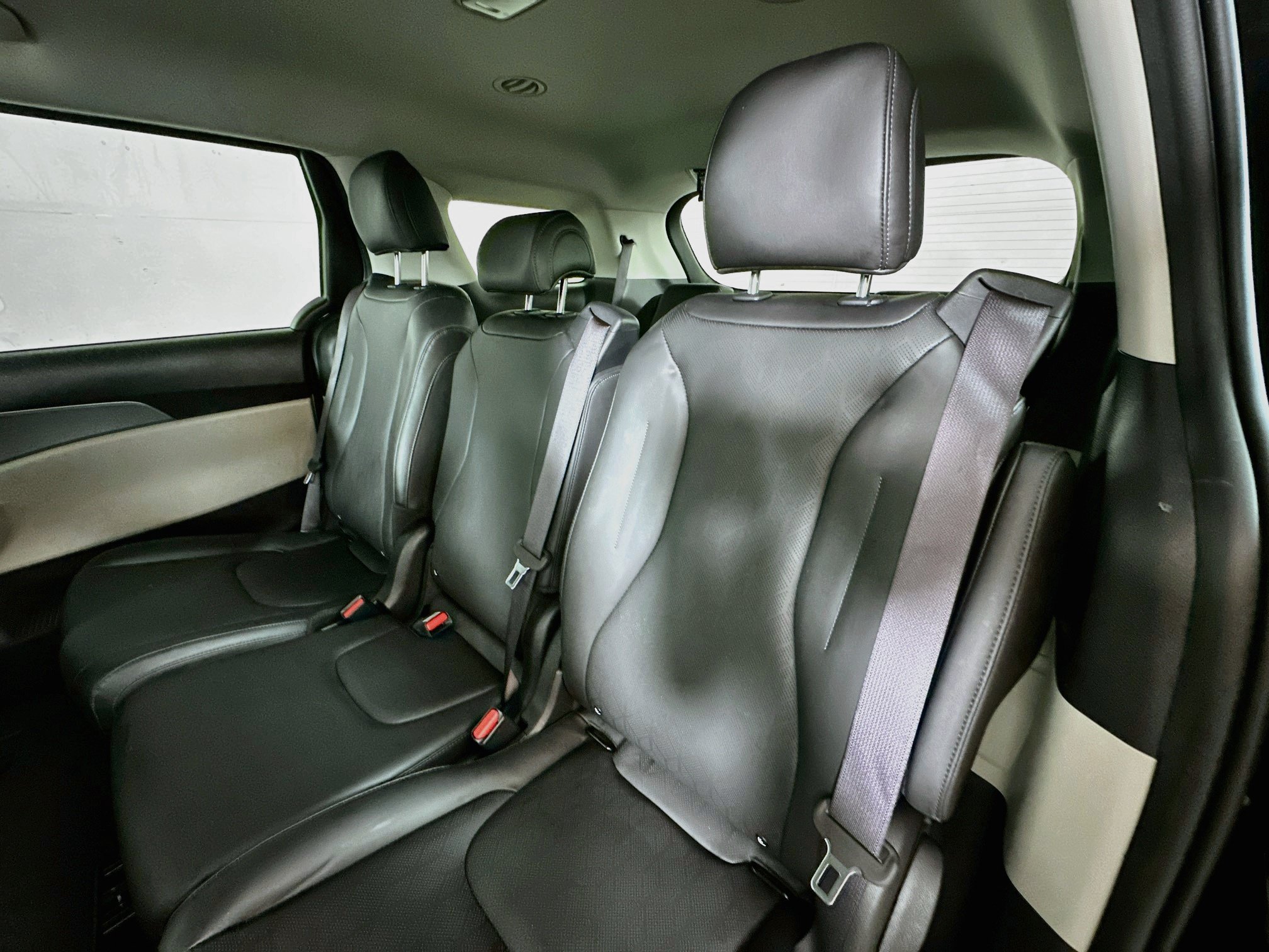 Certified 2024 Kia Carnival LX FWD image 23