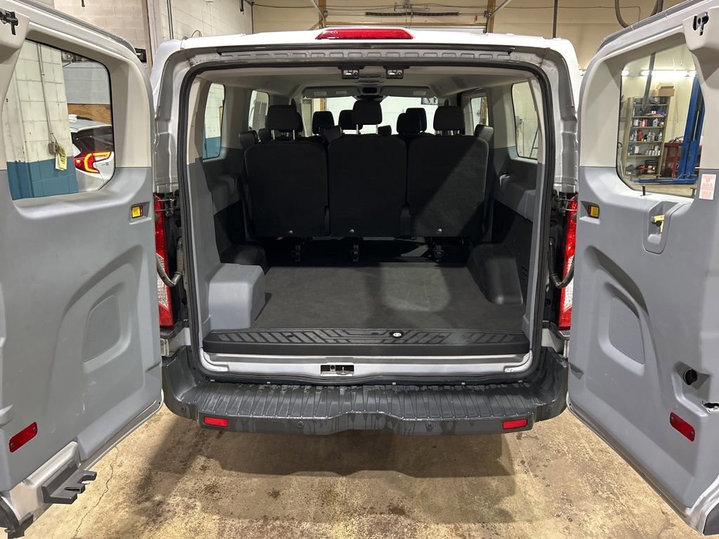 Used 2017 Ford Transit 150 XLT RWD image 14