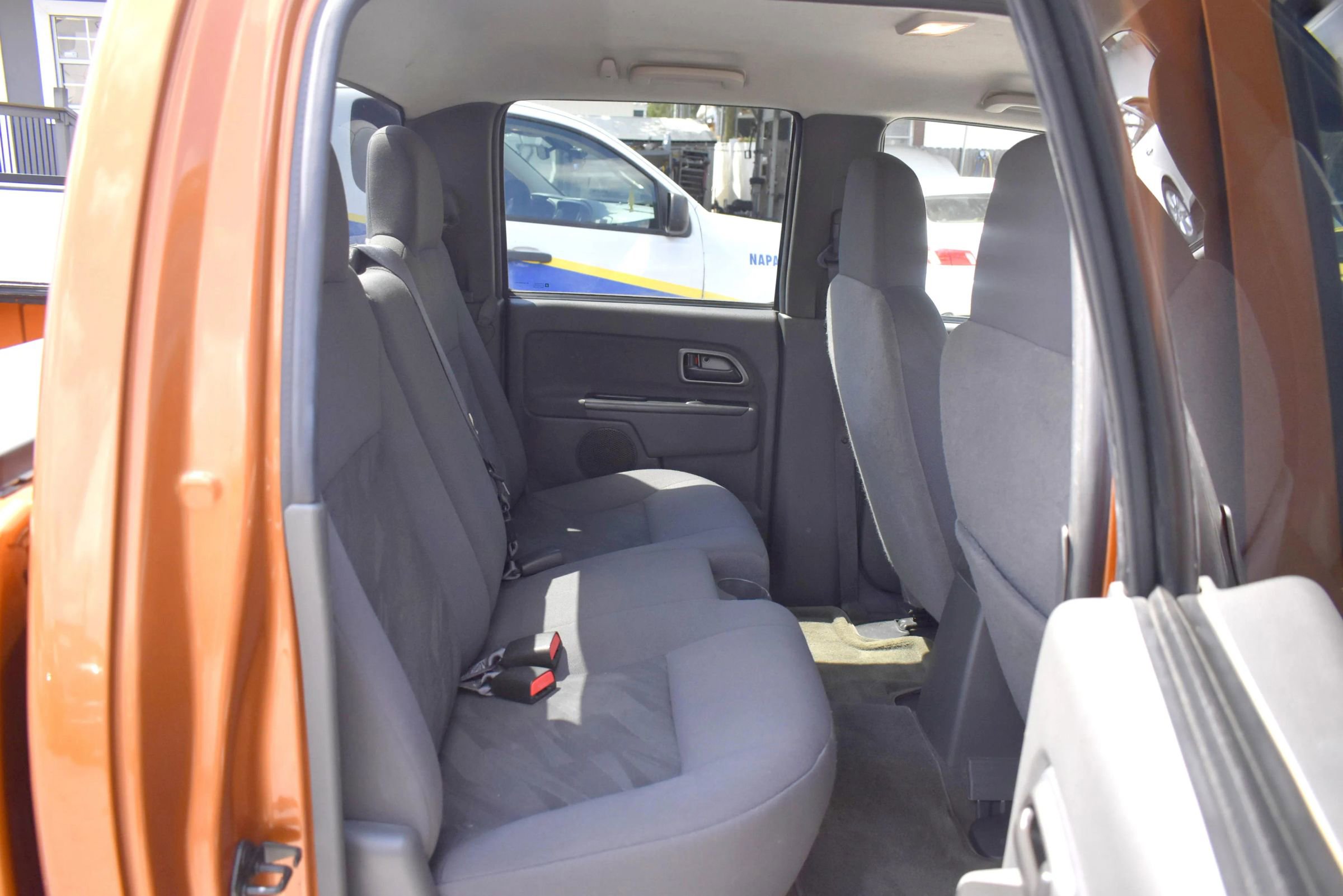 Used 2005 Chevrolet Colorado LS image 17