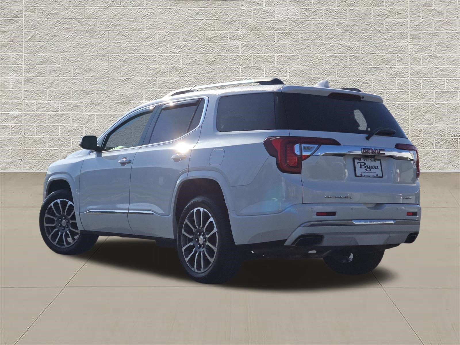 Used 2021 GMC Acadia Denali w/ Denali Technology Package AWD/4WD image 5