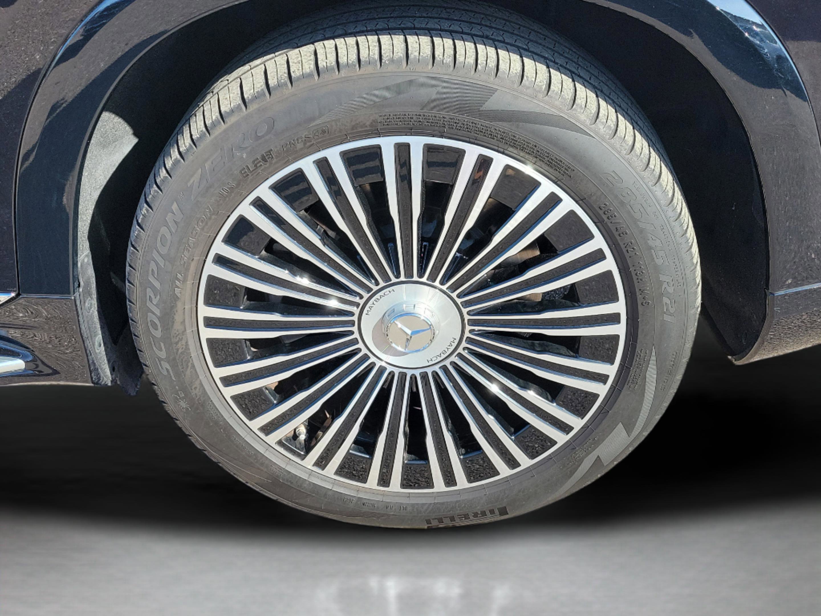 Used 2024 Mercedes-Benz Maybach EQS 680 4MATIC image 39