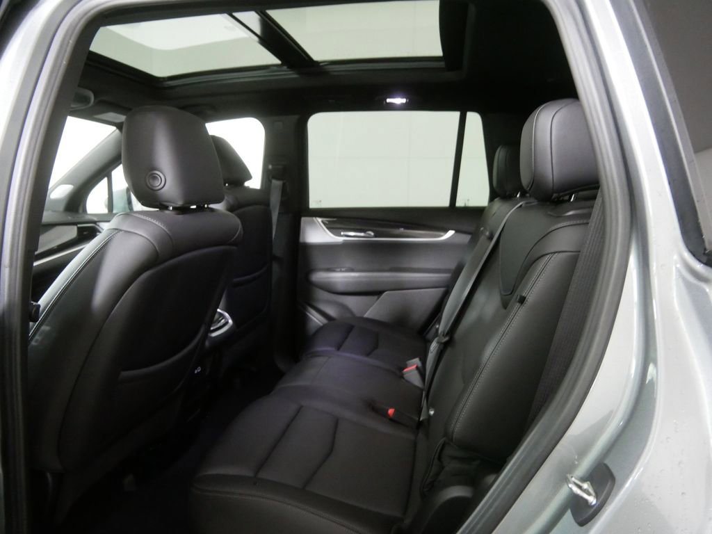 Used 2024 Cadillac XT6 Sport image 18