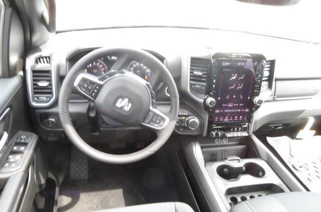 New 2026 RAM 1500 Big Horn AWD/4WD image 13