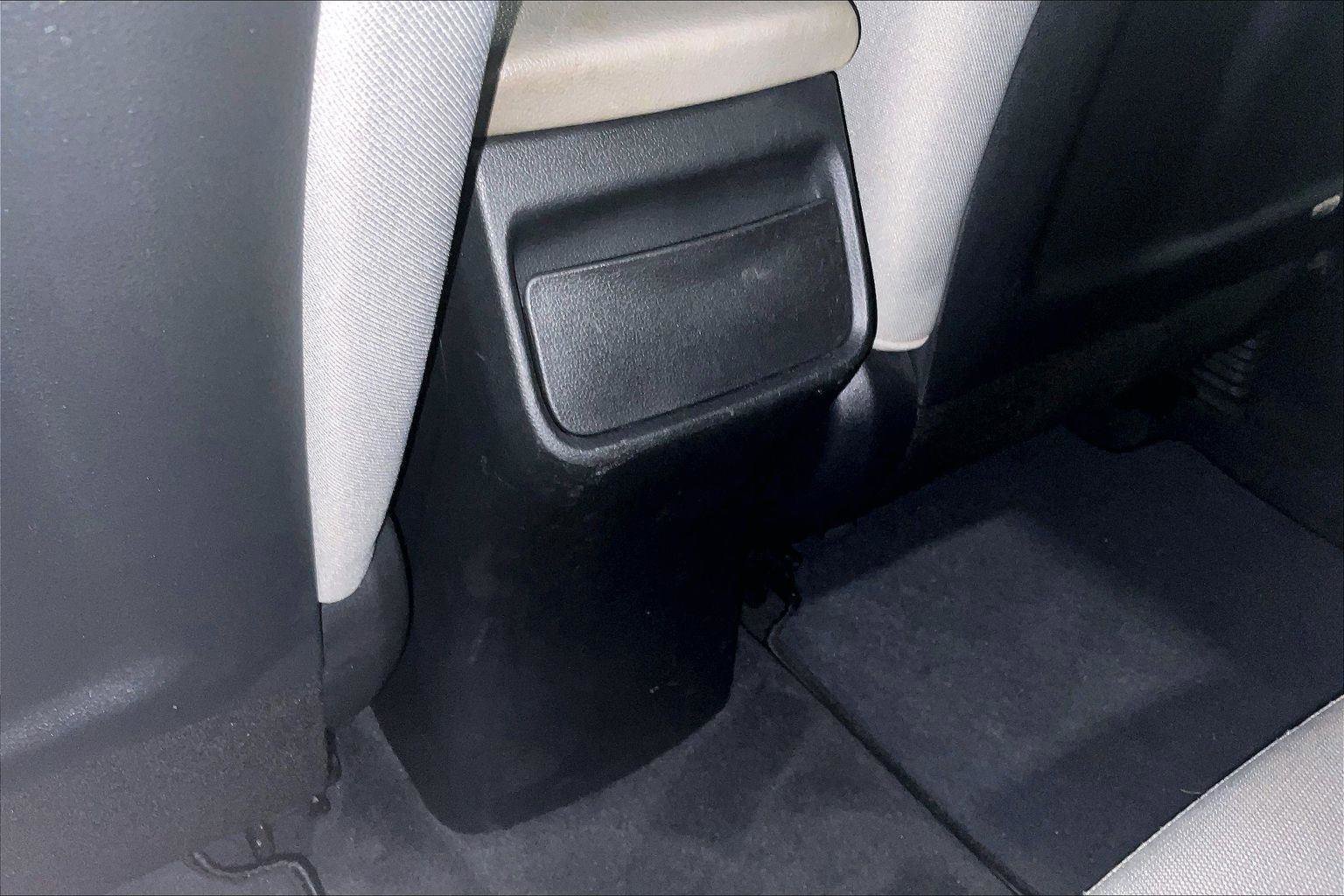 Used 2017 Hyundai Elantra SE FWD image 32
