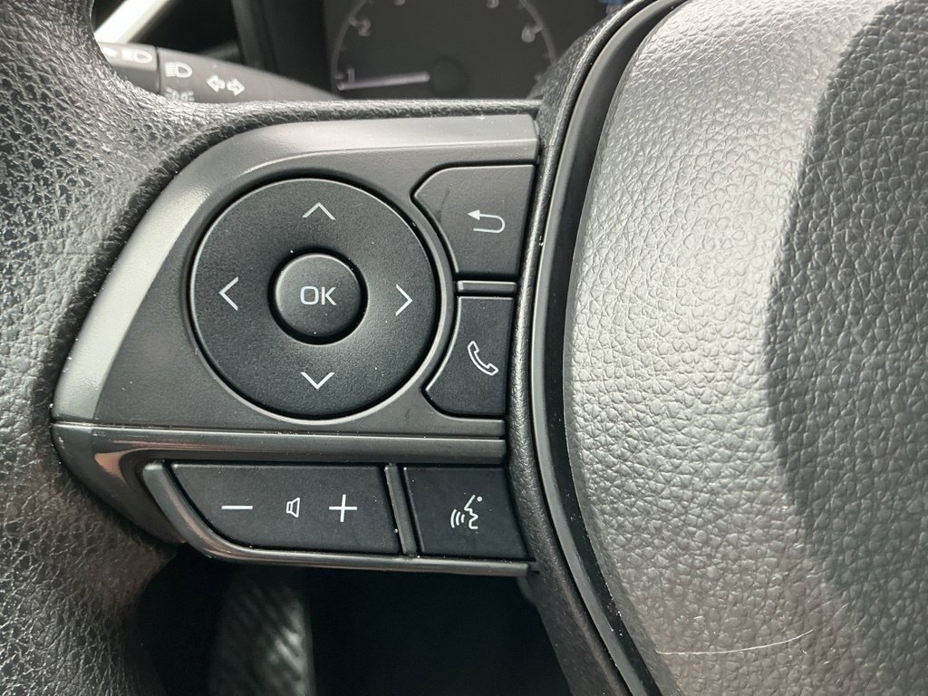 Used 2025 Toyota Corolla LE FWD image 22