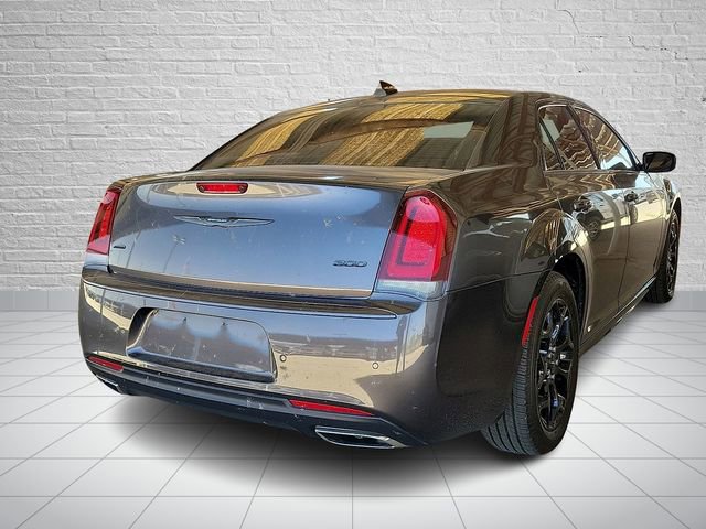 Used 2022 Chrysler 300 Touring L w/ Comfort Group AWD/4WD image 3