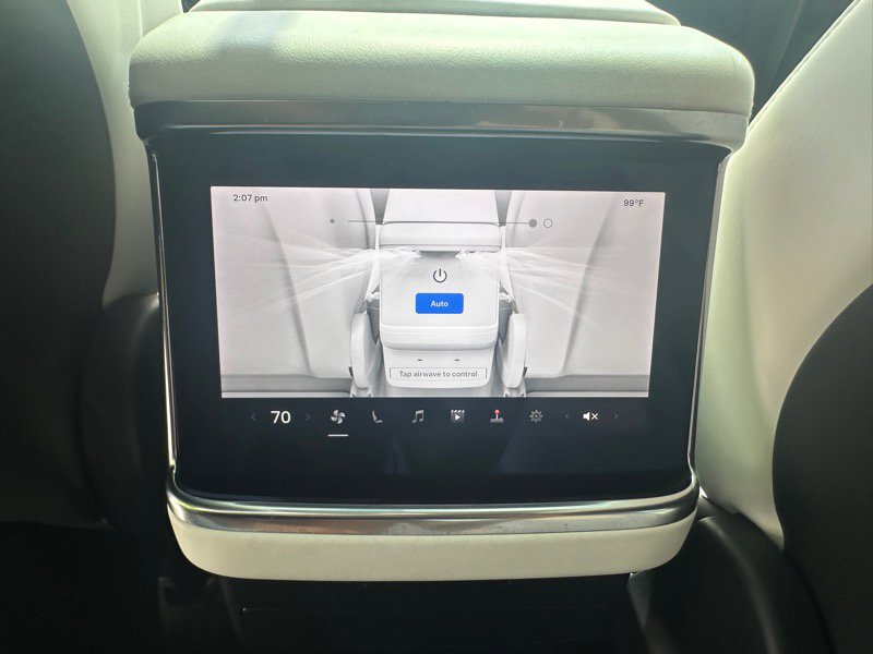 Used 2022 Tesla Model X image 51