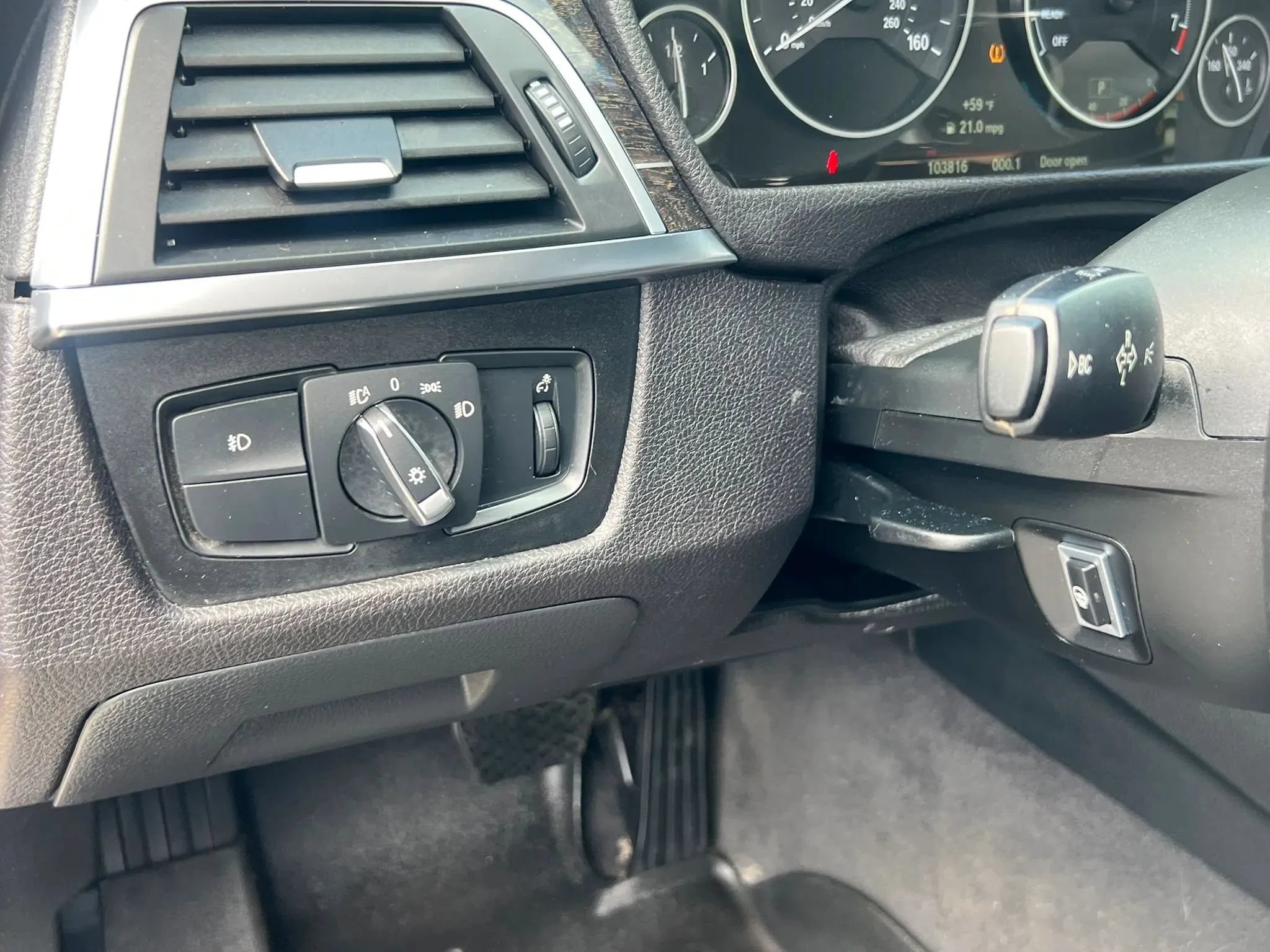 Used 2017 BMW 330i xDrive Sedan AWD/4WD image 13