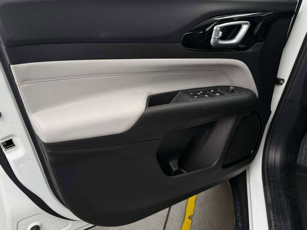 New 2026 Jeep Compass Limited image 26