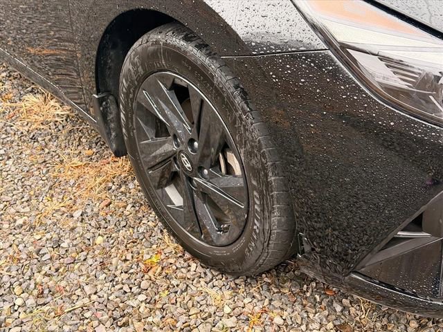 Used 2023 Hyundai Elantra SEL image 9