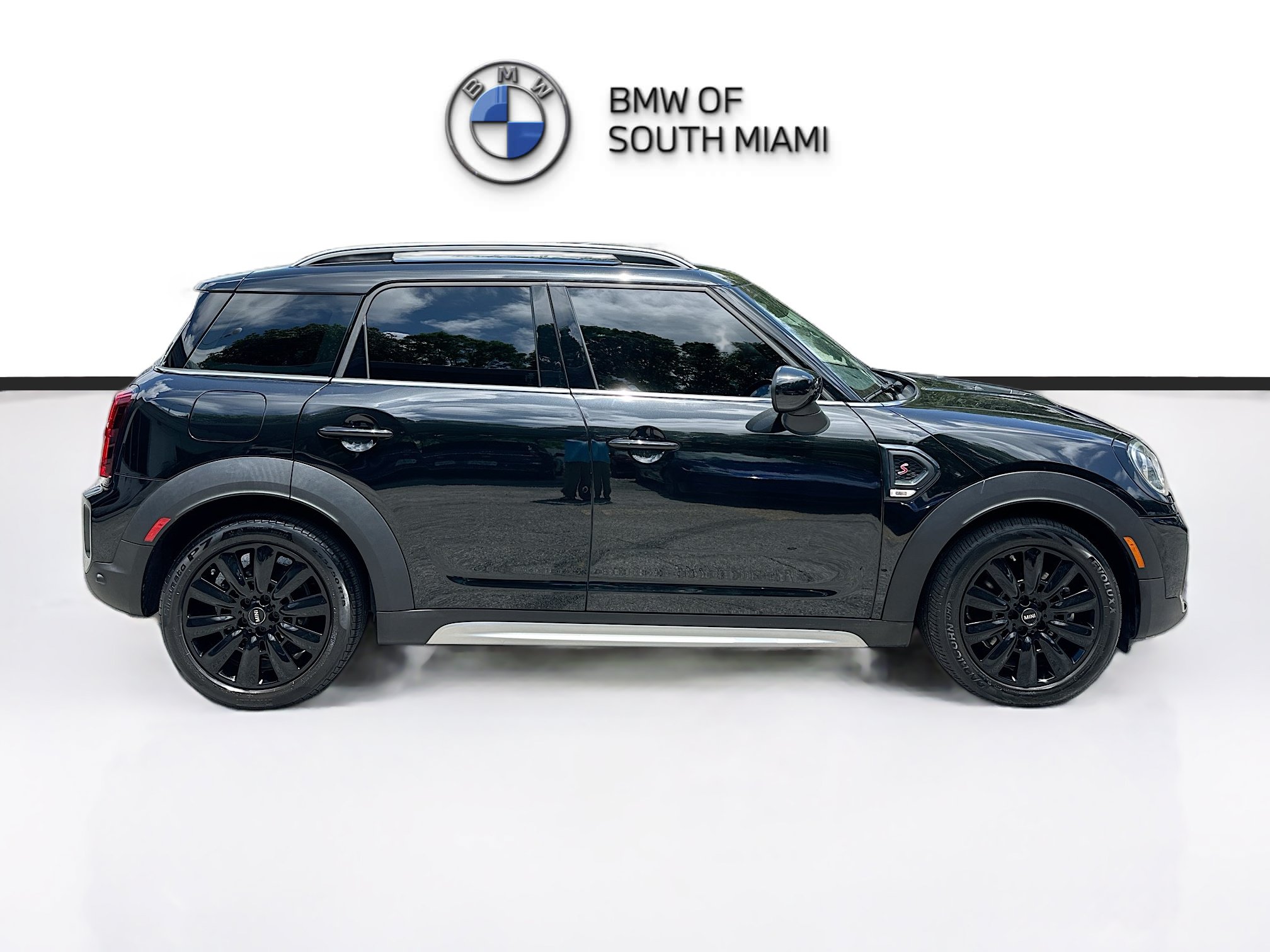 Used 2024 MINI Cooper Countryman S w/ Premium Package FWD image 8