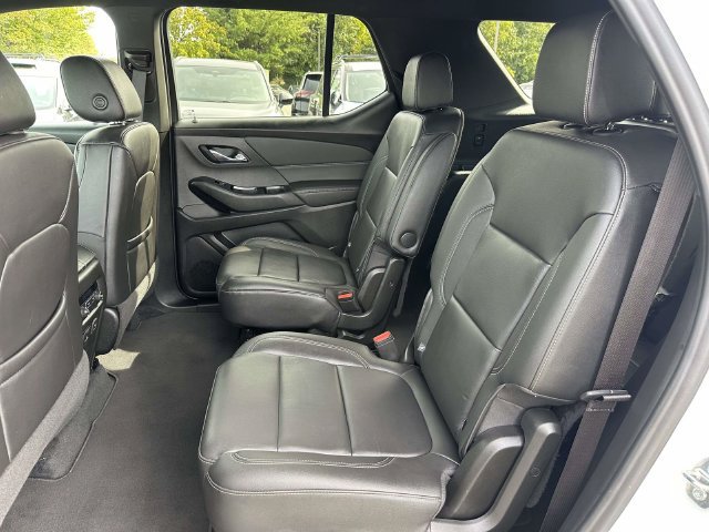 Used 2023 Chevrolet Traverse LT w/ LT Premium Package AWD/4WD image 13