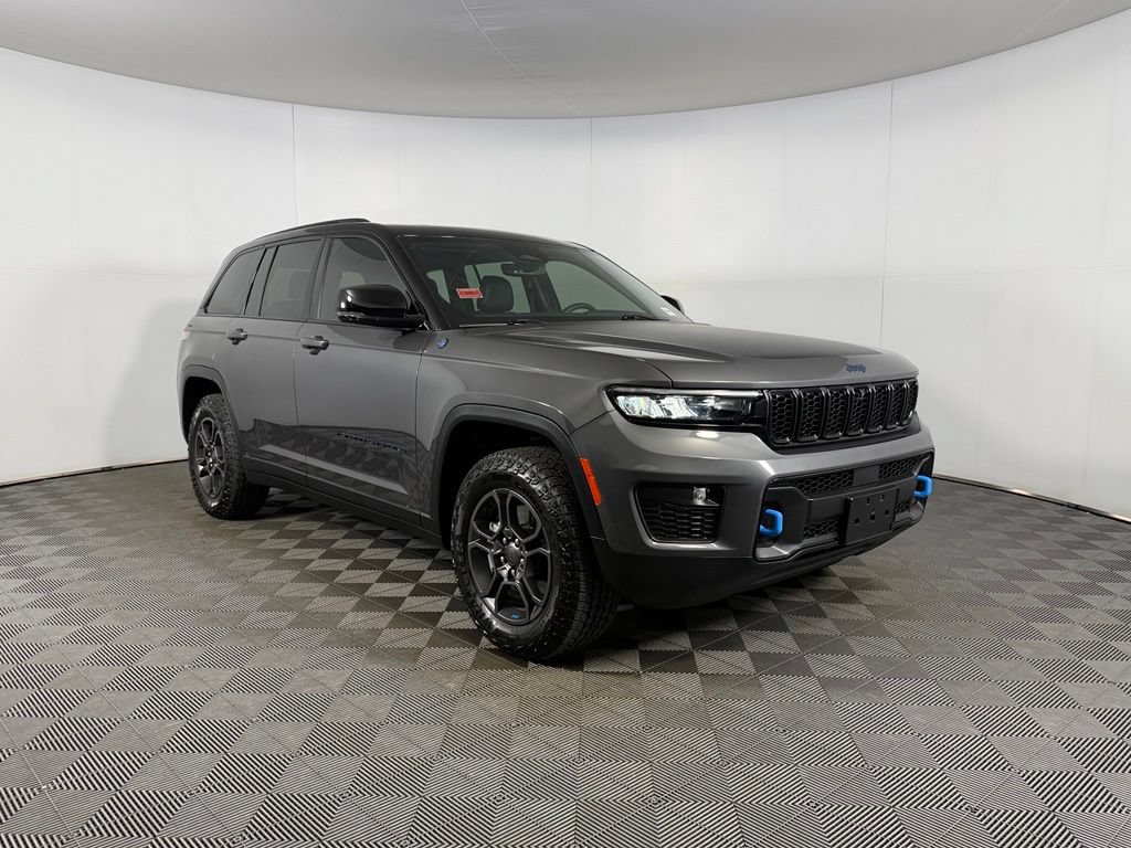 Used 2024 Jeep Grand Cherokee Trailhawk AWD/4WD image 4