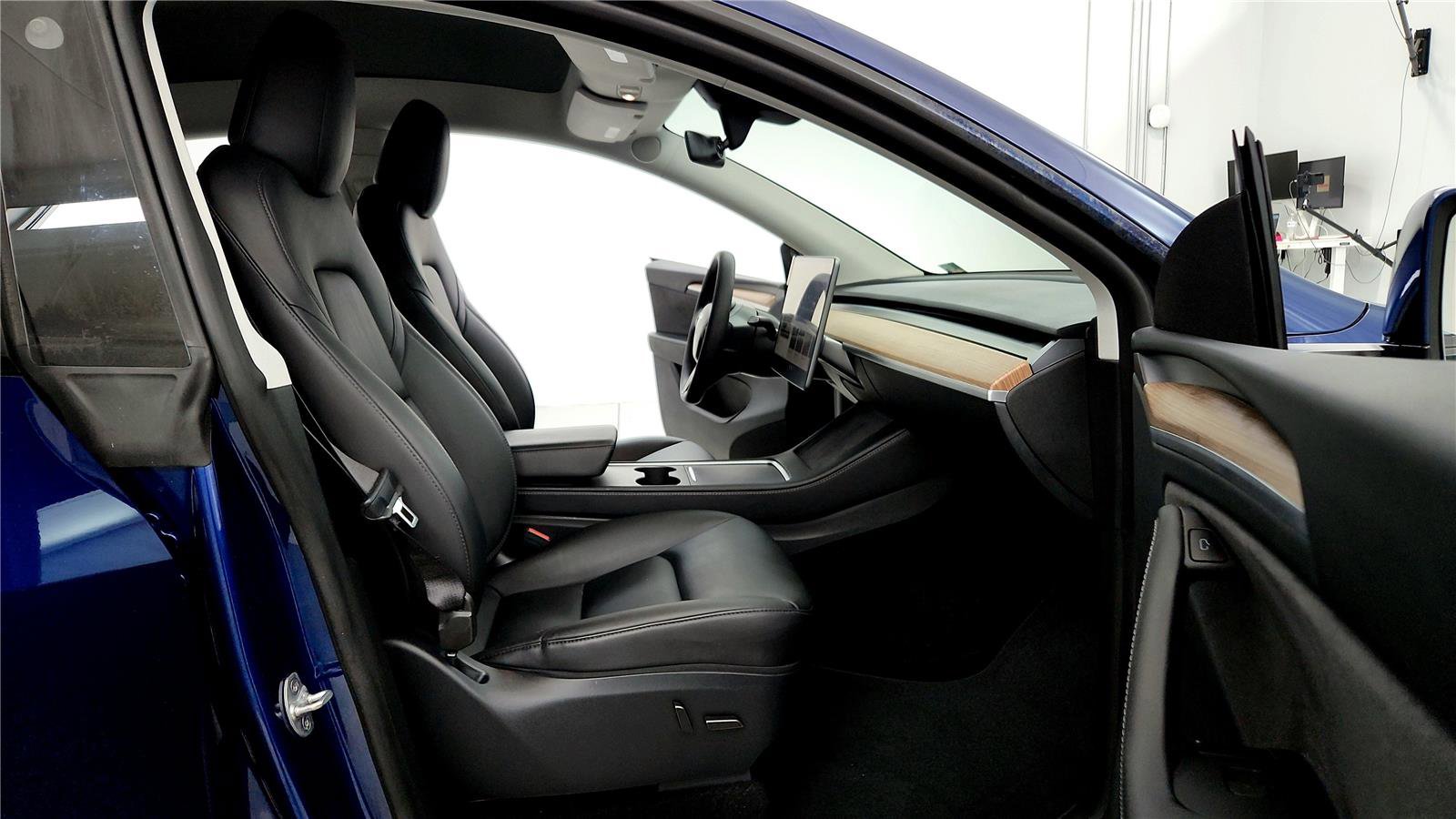 Used 2024 Tesla Model Y Long Range image 17