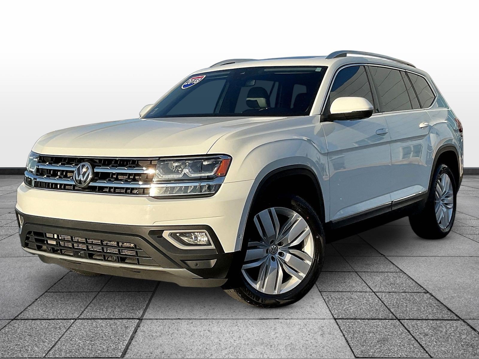 Used 2018 Volkswagen Atlas SEL Premium AWD/4WD image 3