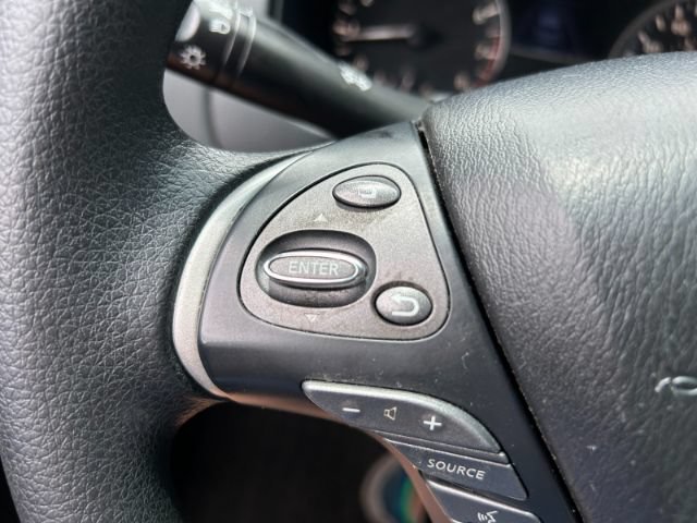 Used 2018 Nissan Pathfinder S AWD/4WD image 20