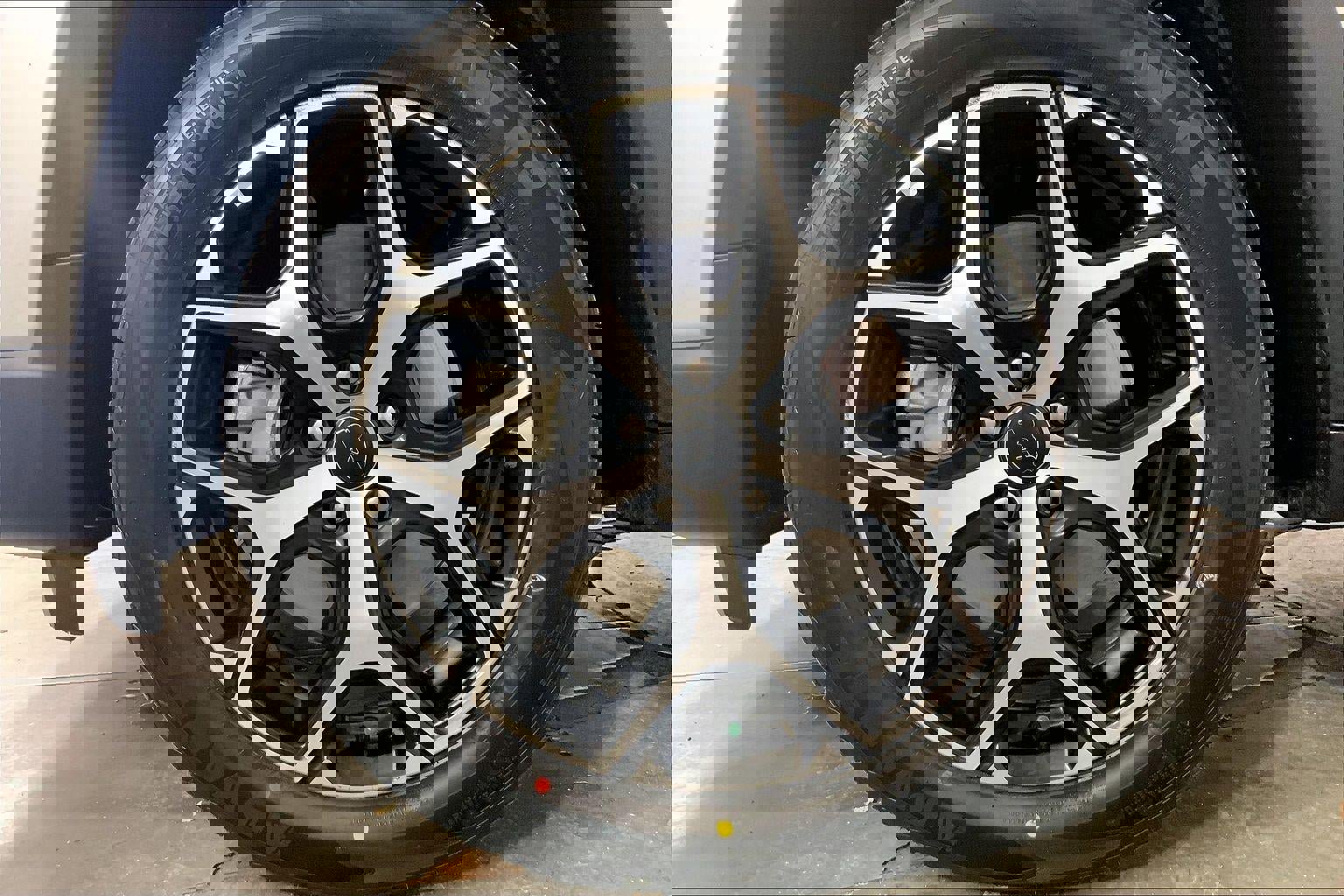 Used 2025 Jeep Compass Limited image 9