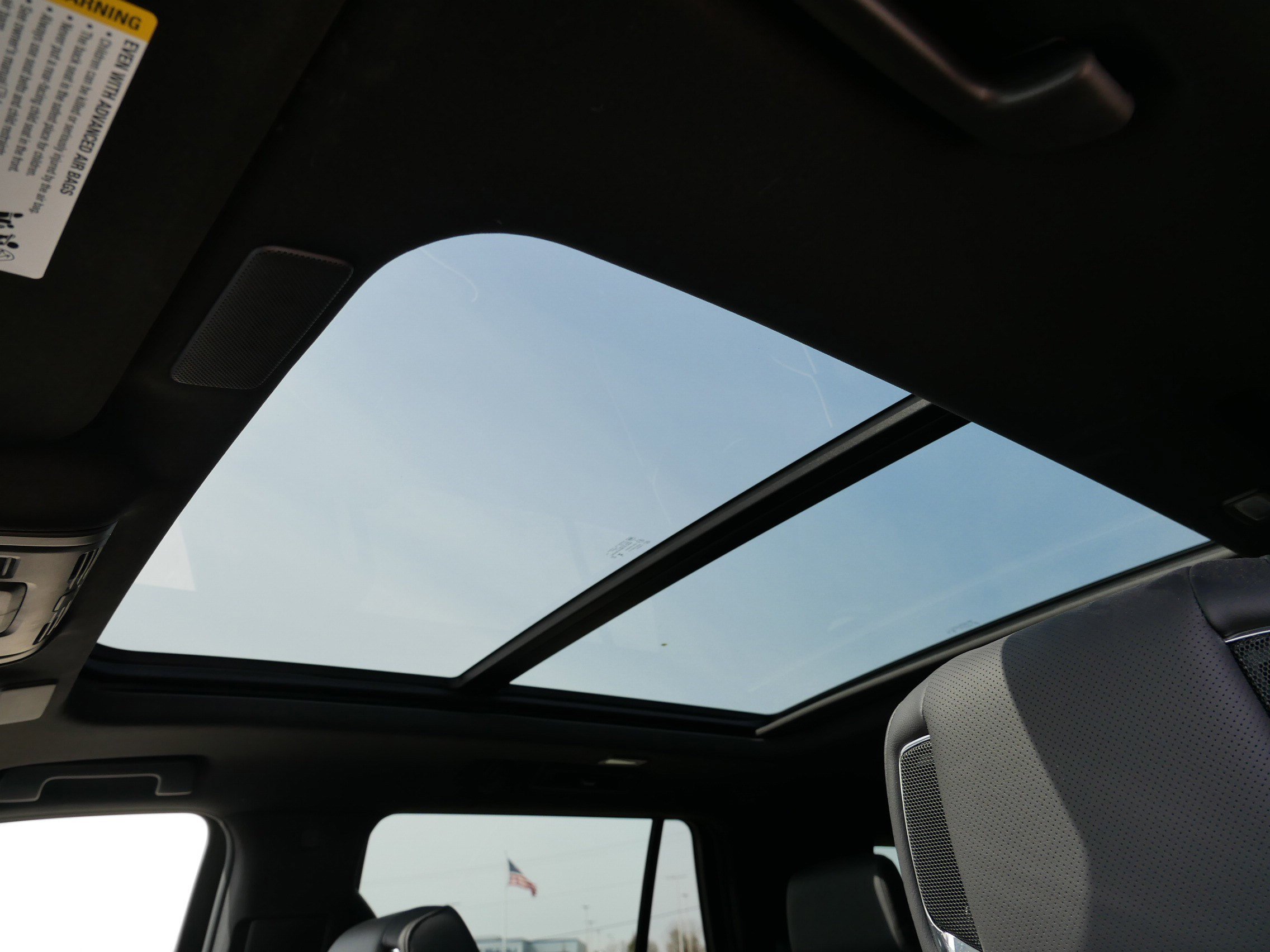 Certified 2024 Cadillac Escalade Premium Luxury image 33