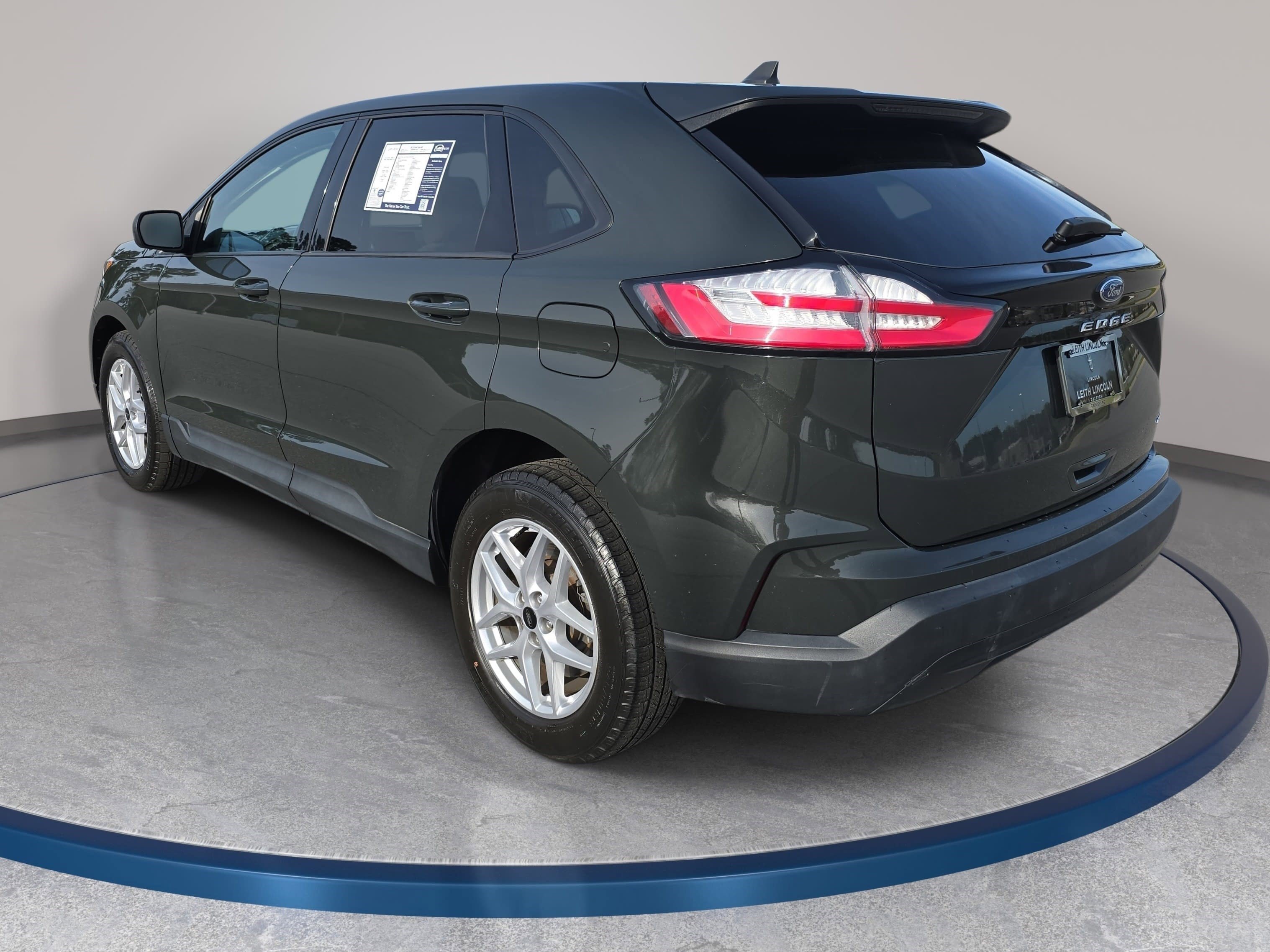 Used 2023 Ford Edge SE image 7