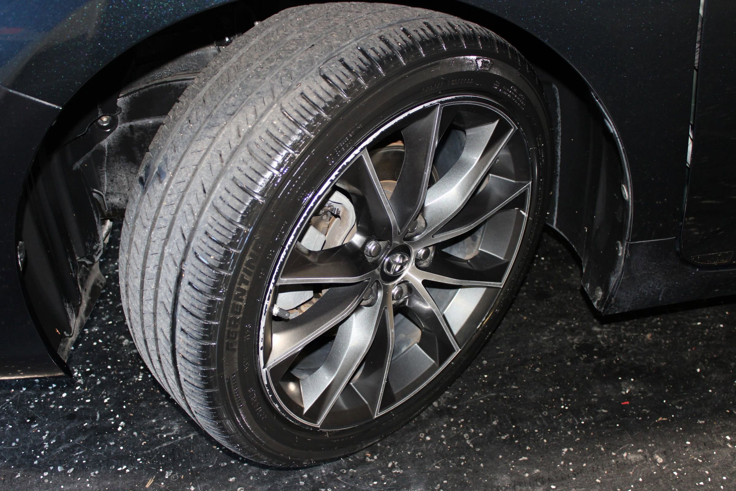 Used 2016 Toyota Camry XSE FWD image 30