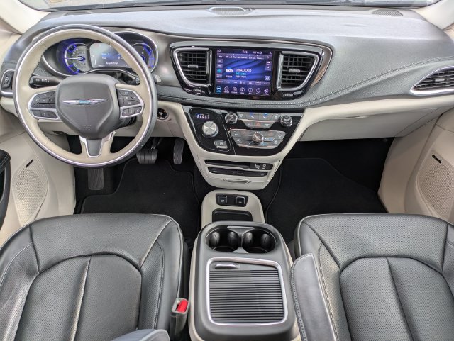 Used 2018 Chrysler Pacifica Limited w/ Advanced Safetytec Group FWD image 13