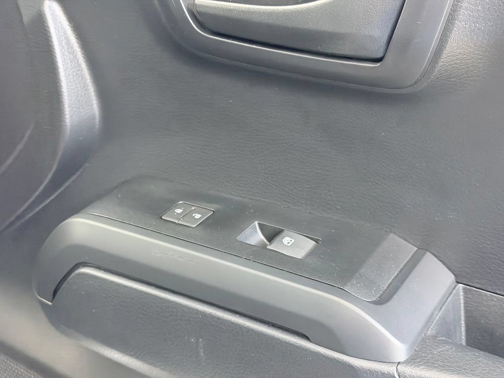 Used 2020 Toyota Tacoma SR AWD/4WD image 29