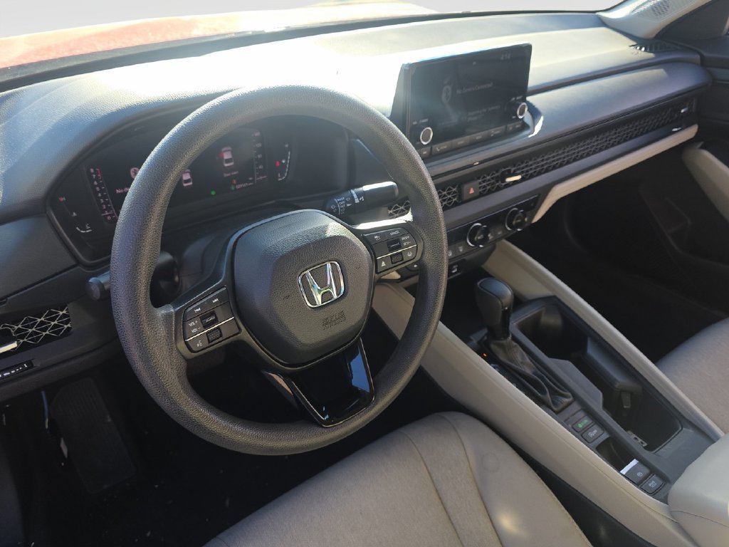 Used 2023 Honda Accord EX image 10