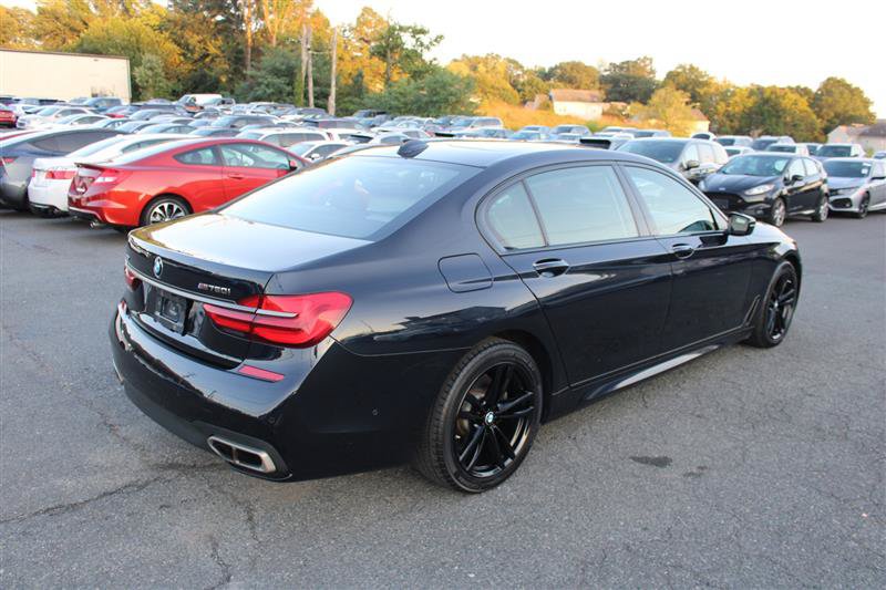 Used 2018 BMW 750i xDrive AWD/4WD image 7